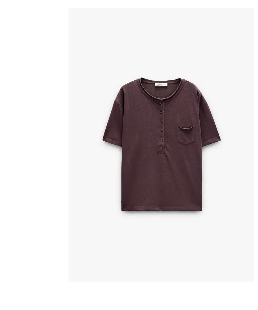 T-shirt with buttons and pocket