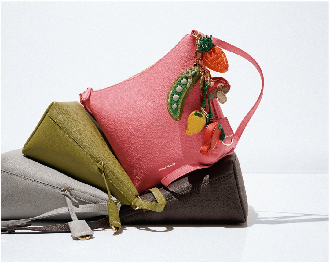 THE ZIPPED BUCKET BAG