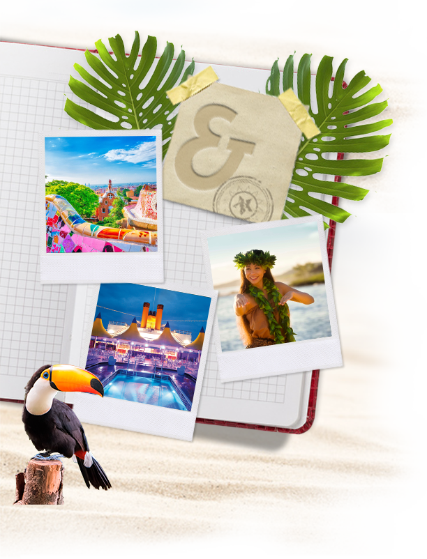 Collage aus einem offenen Notizbuch im Sand mit tropischen Blättern, einer Paradiesvogelblume und drei Polaroid-Fotos: Gaudi-Gebäude in Barcelonia, Hawaiianische Frau tanzt am Strand, Pooldeck bei Nacht