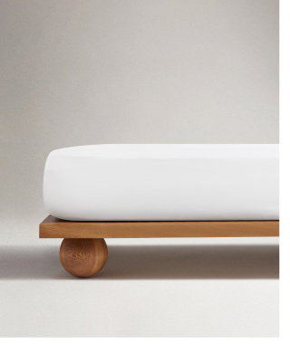 Fitted Sheet in White