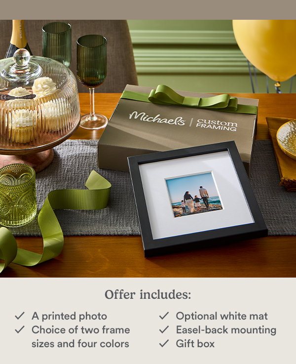 Offer includes A prinited photo Choice of two frame sizes and four colors Optional white mat Easel-back mounting Gift box