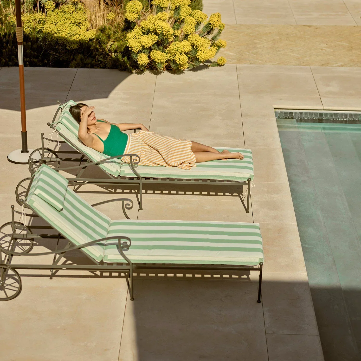 Image of Cheltenham Metal Sun Lounger