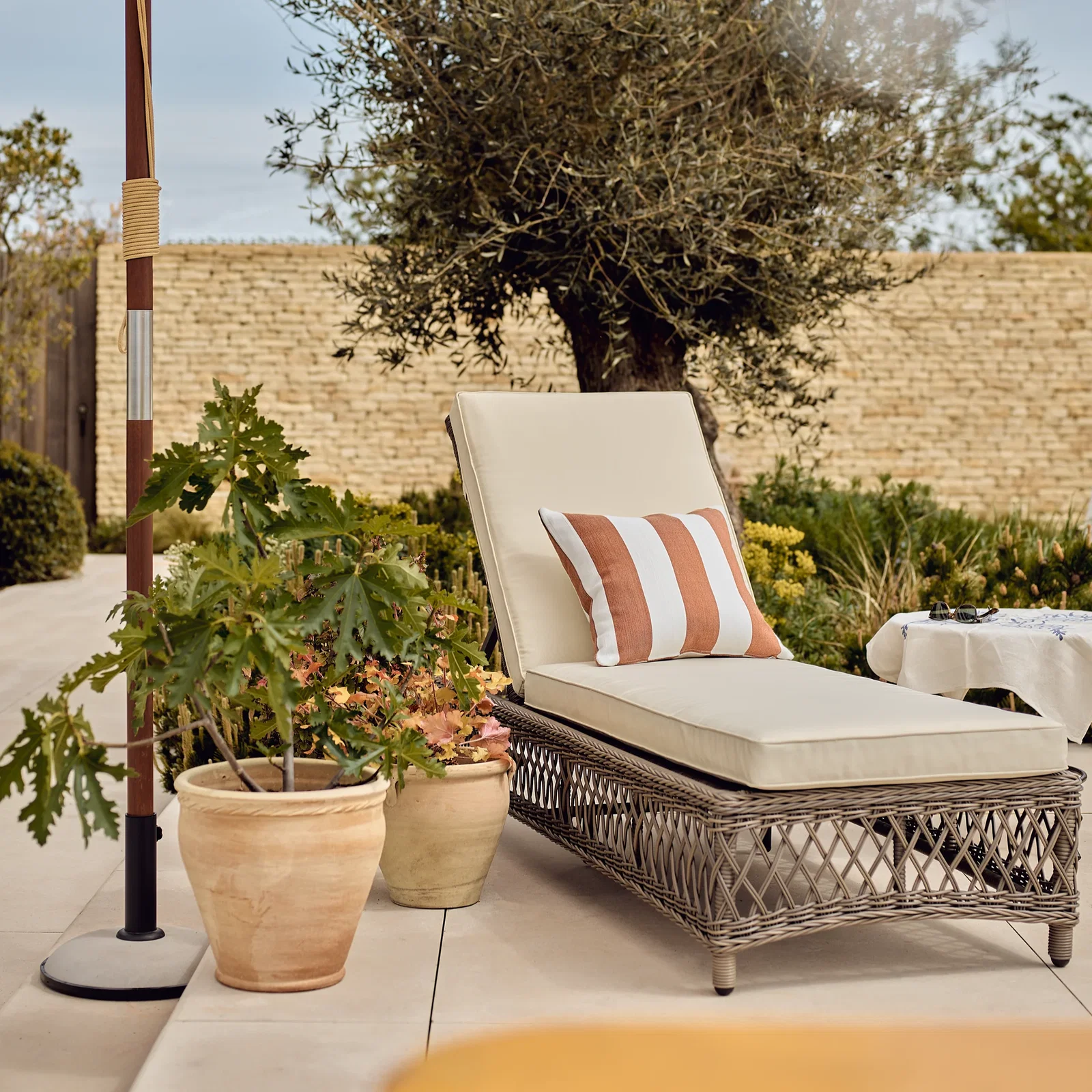 Image of Harrington Wicker Sun Lounger