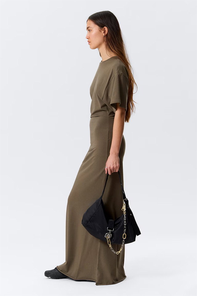 GATHERED SHORT-SLEEVED MAXI DRESS