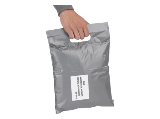 Plastic mailing bags with handles