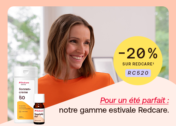 Bannière Redcare été avec femme souriante et produits (crème solaire SPF 50 et traitement antifongique). Offre de 20 % avec code RC520 sur la gamme estivale.