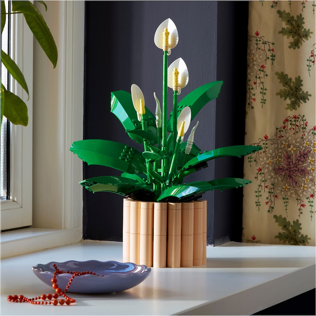LEGO® Botanicals Peace Lily