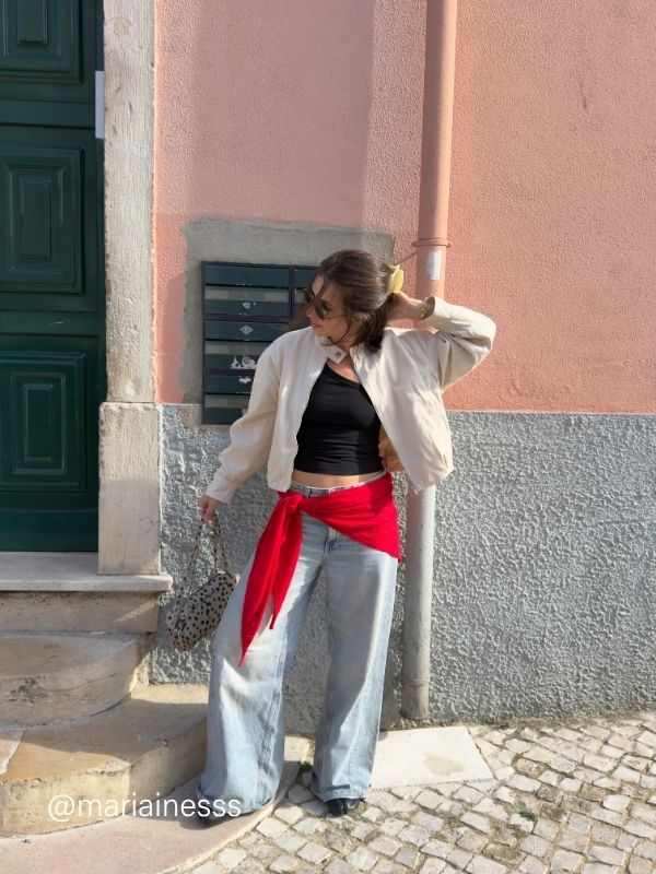 Red triangle scarf