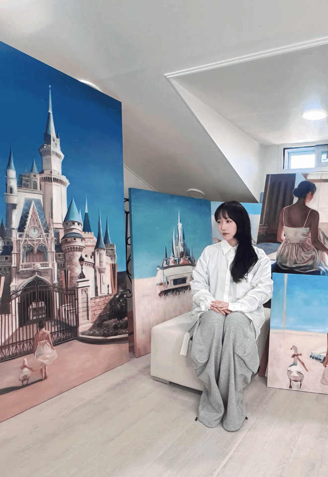 photo of the artist in her studio