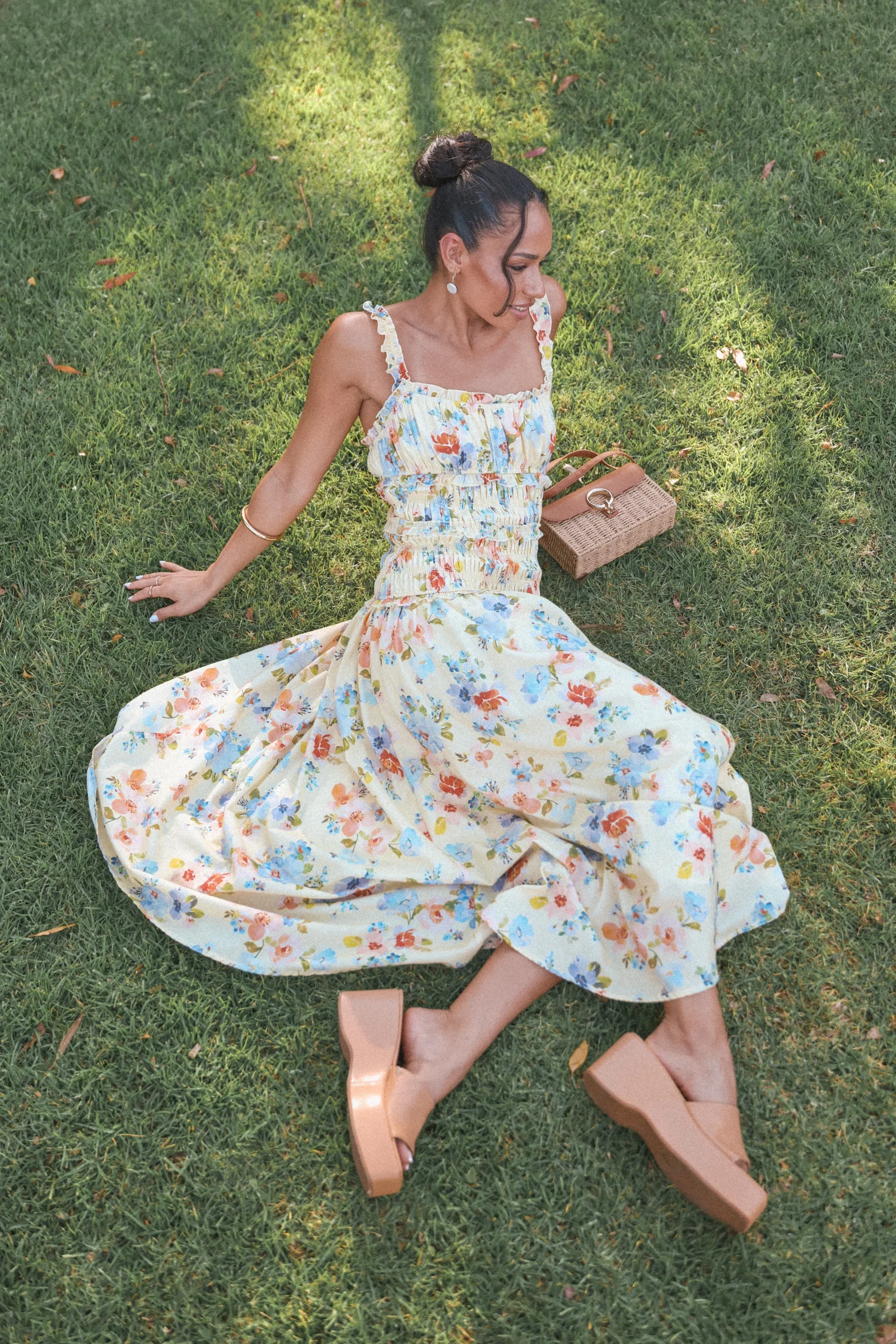 Image of Enola Gather Midi Dress - Yellow Floral