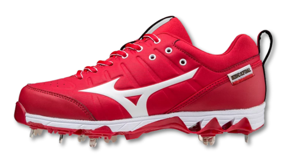 9-Spike Swift 7 Low Womens Metal Softball Cleat