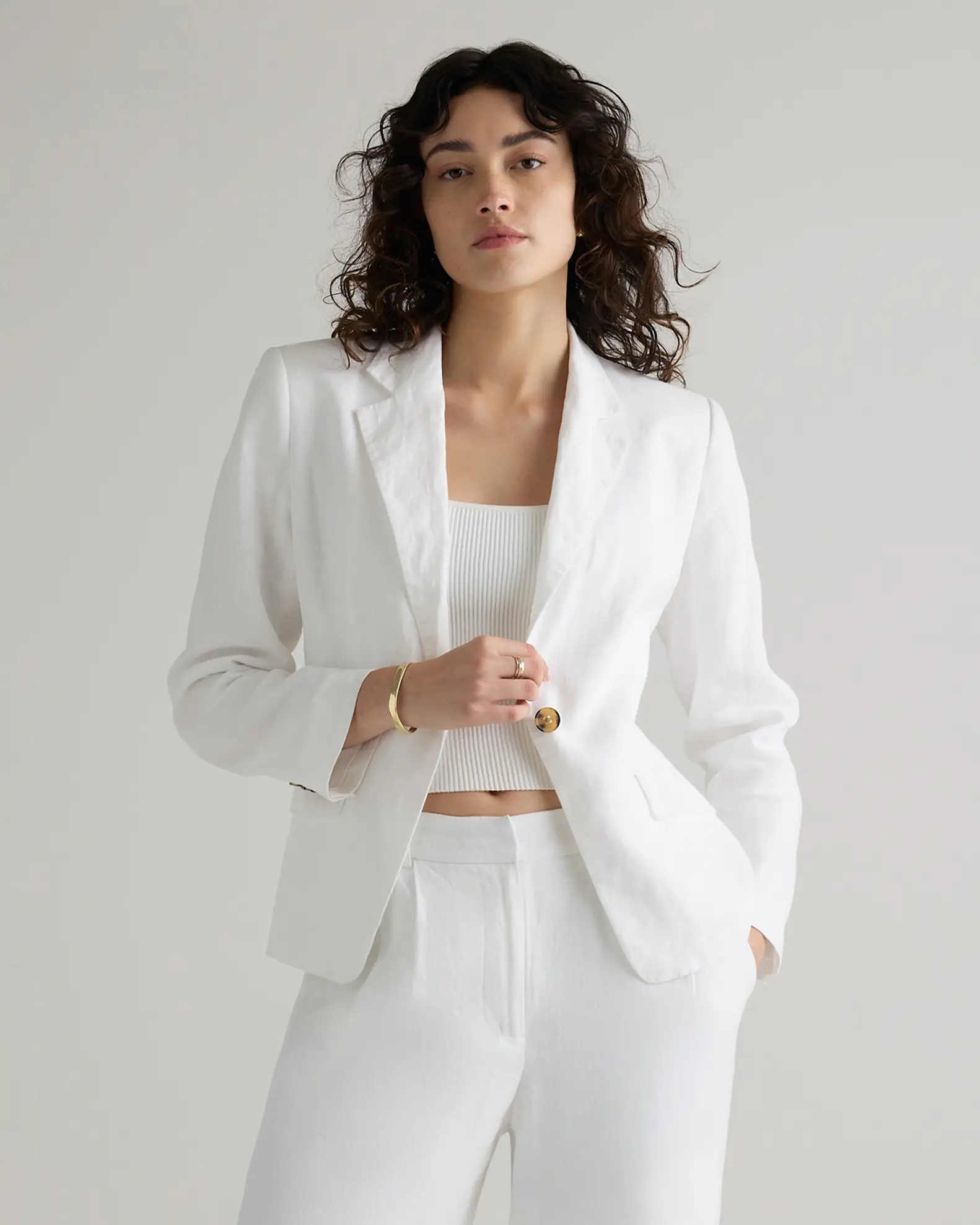 100% European Linen Structured Blazer