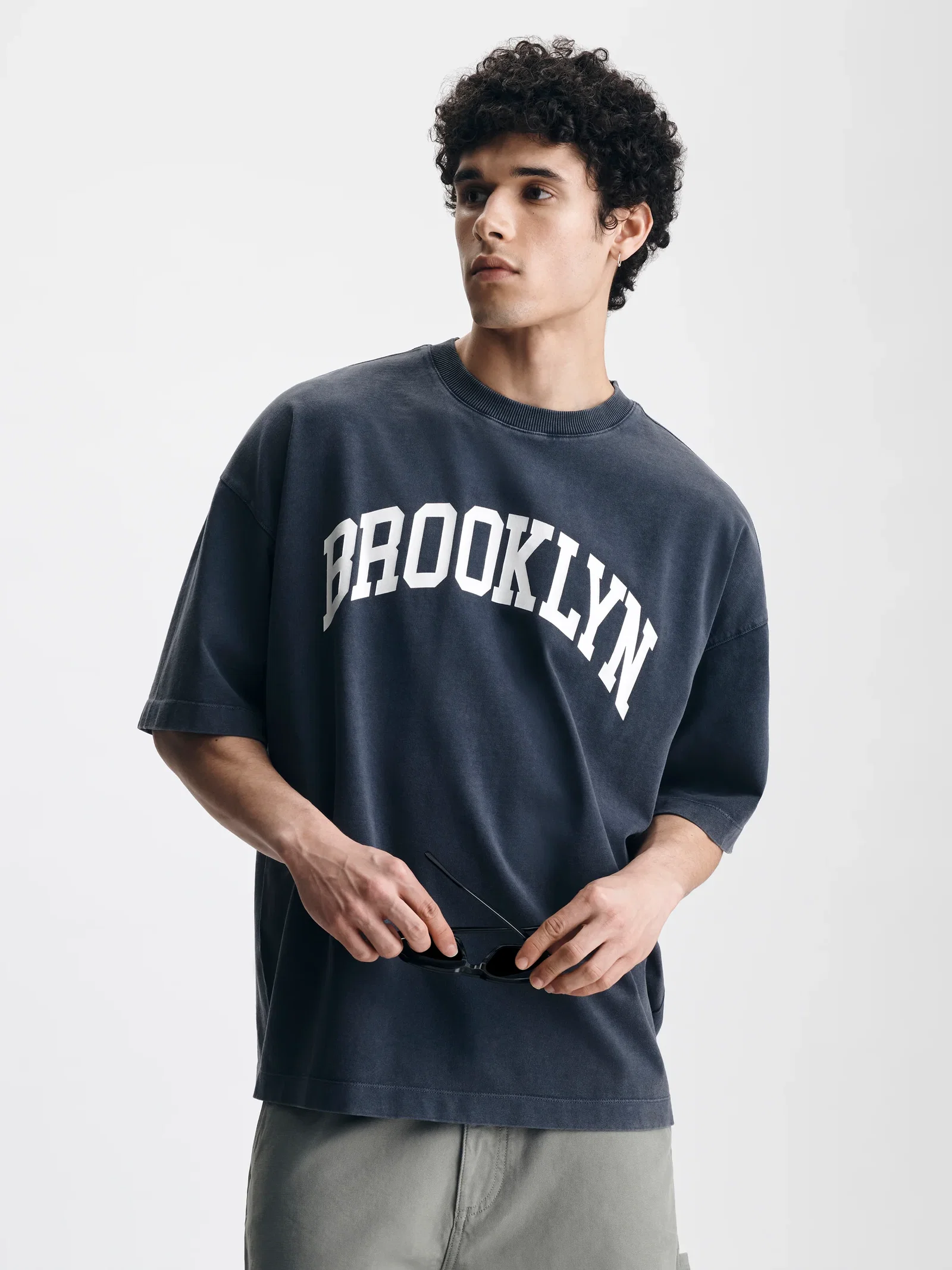 Image of Men's Oversized Brooklyn T-Shirt in Ombre Blue