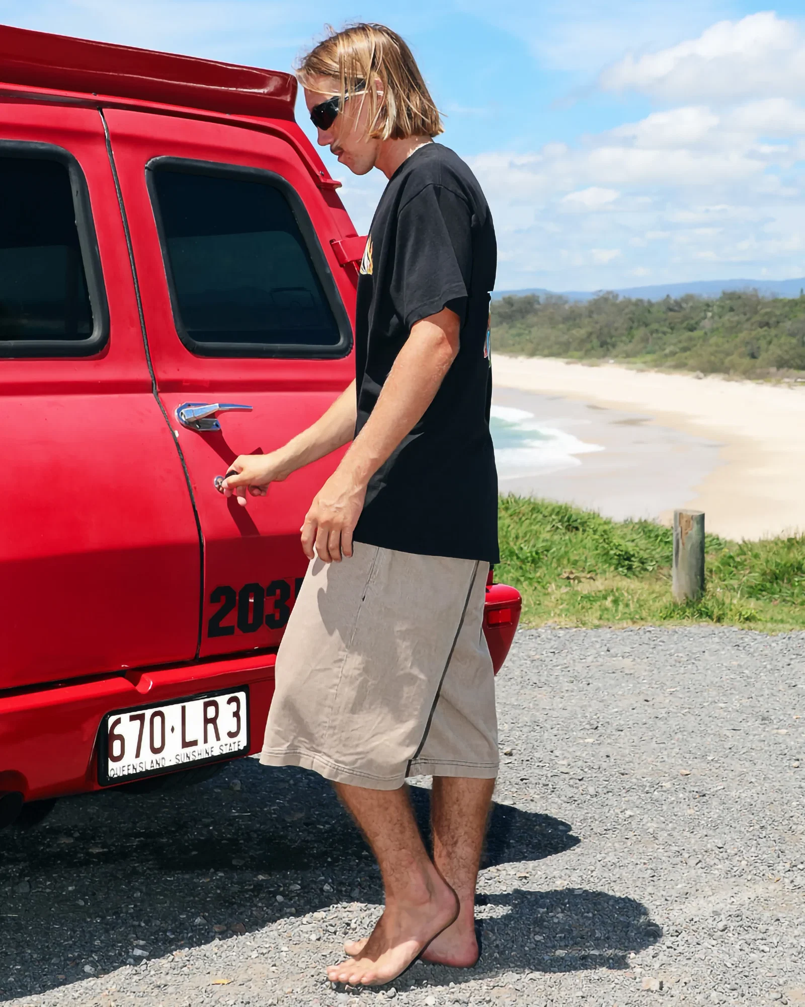 Image of Men's Freazy Loose Elastic Waist Shorts