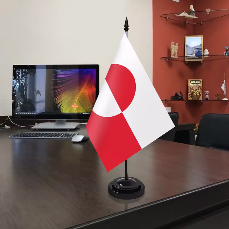 Image of Elegante Grønland-bordflag til kontor eller privat