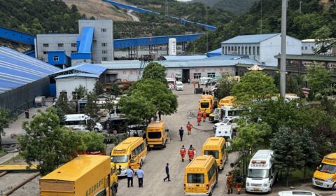 China coal mine blast kills at least 90, more missing