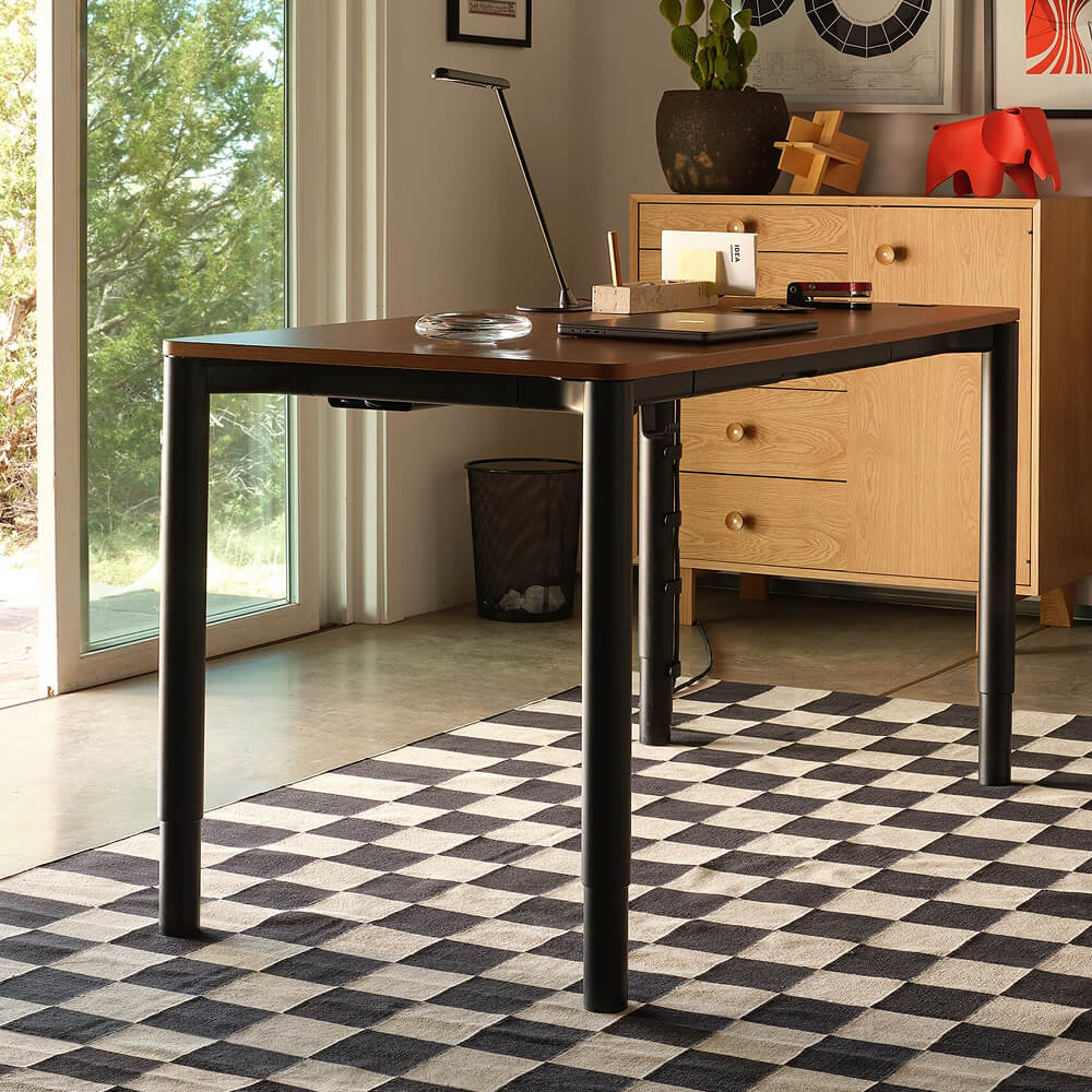 Spout Sit-to-Stand Table