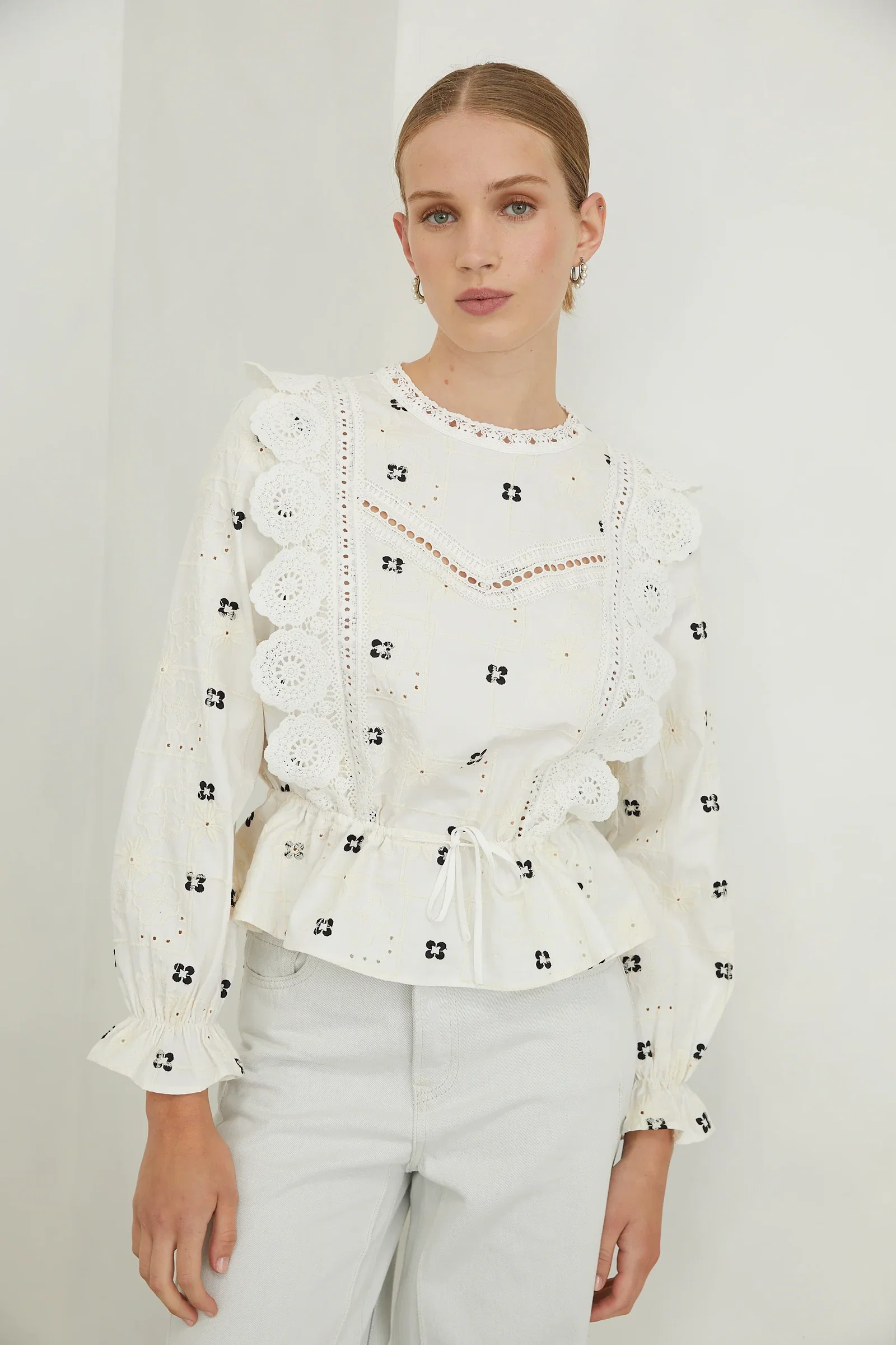 Image of ROSELVA BLOUSE