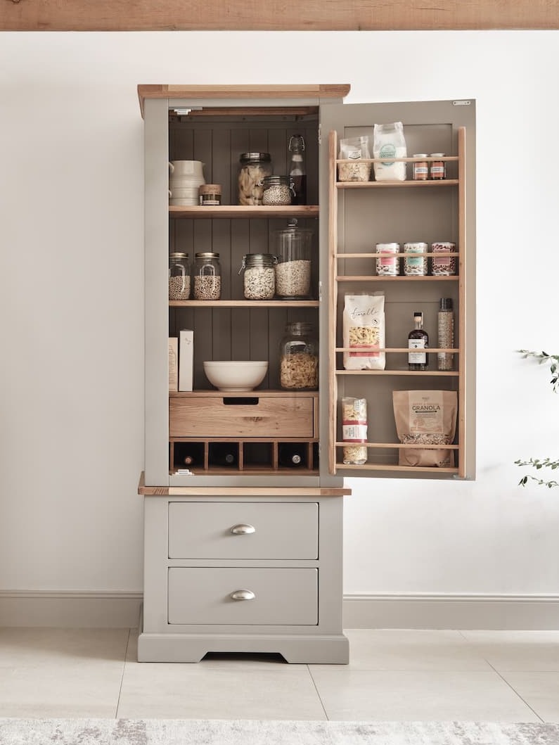 St. Ives Slim Larder