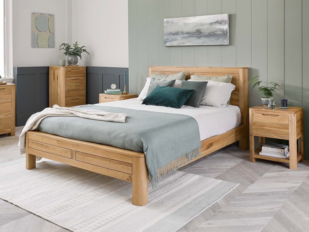 Romsey Double Bed