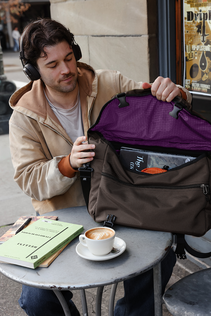 Marathon Messenger in Ursa Ballistic/Ultraviolet Halcyon