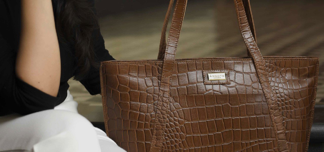 The Handbag & Purse Edit