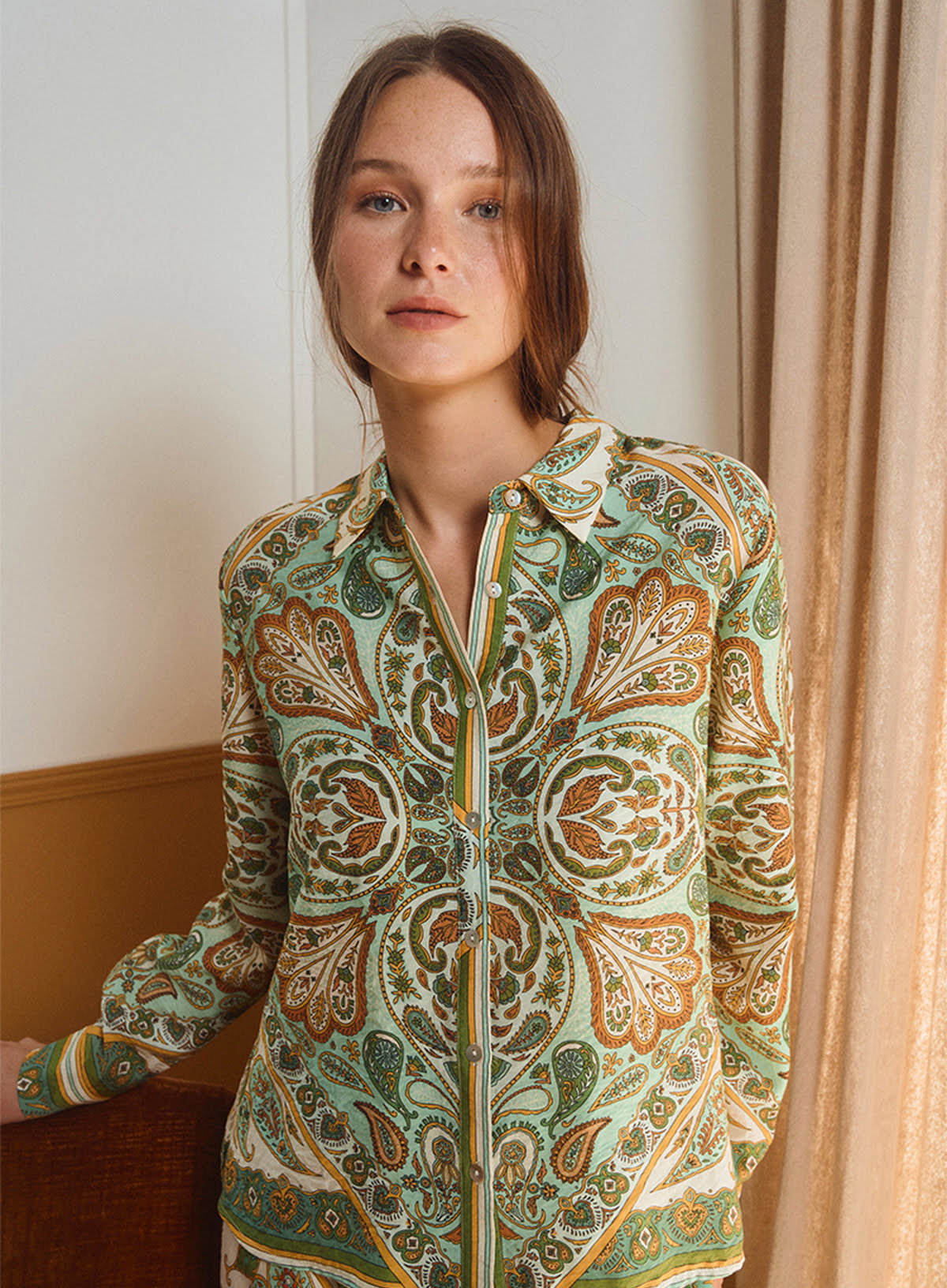 Lightweight shirt, scarf print