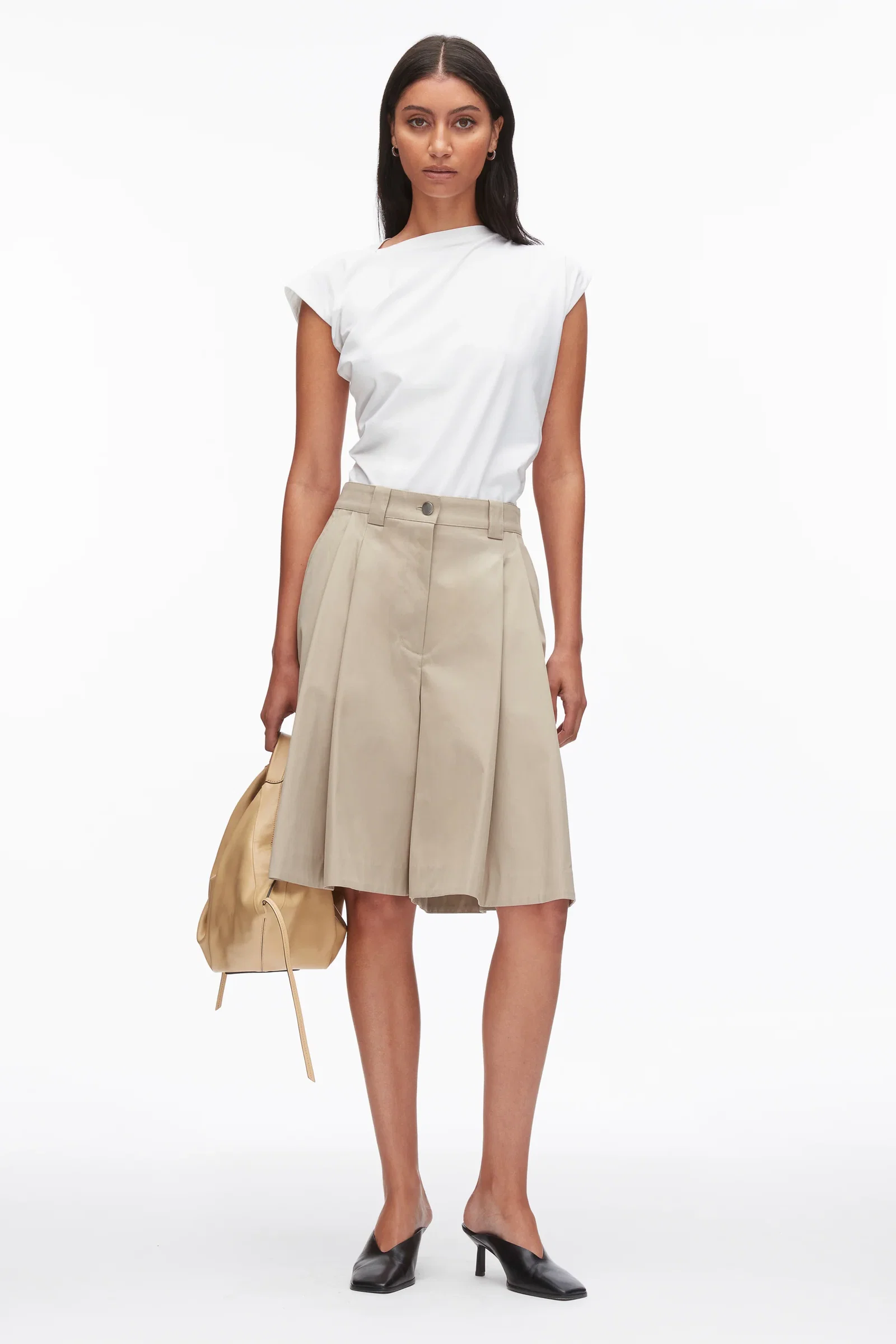 Image of Two-Toned Wide Pleated Shorts