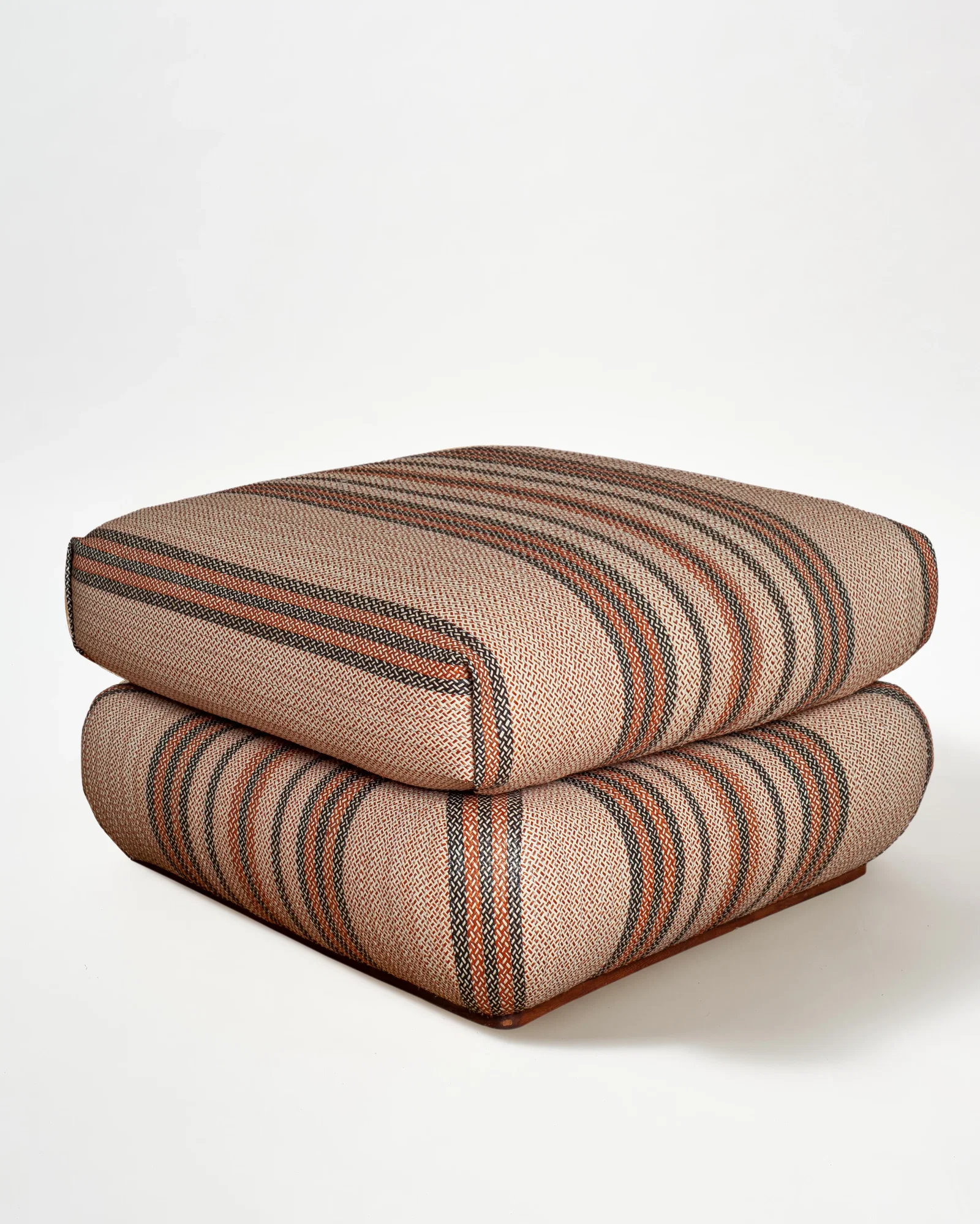 Image of Magnetic Midnight Cañaflecha Pouf
