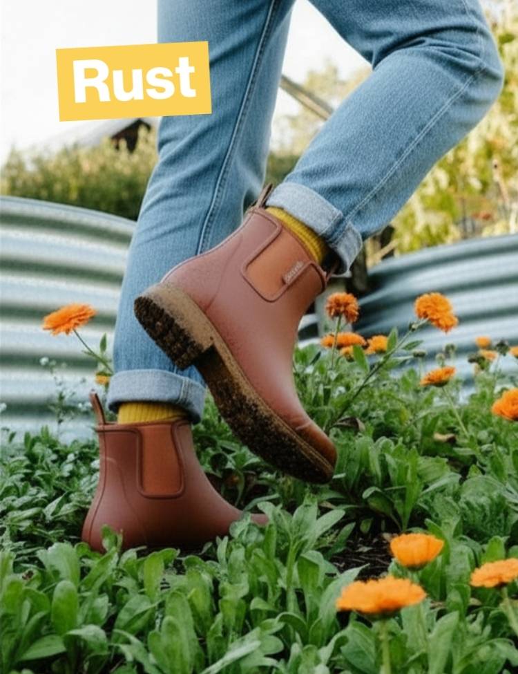 Rust Bobbi Gumboots in the garden 