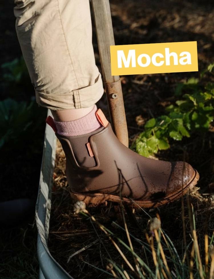 Mocha Bobbi Gumboots in the garden 