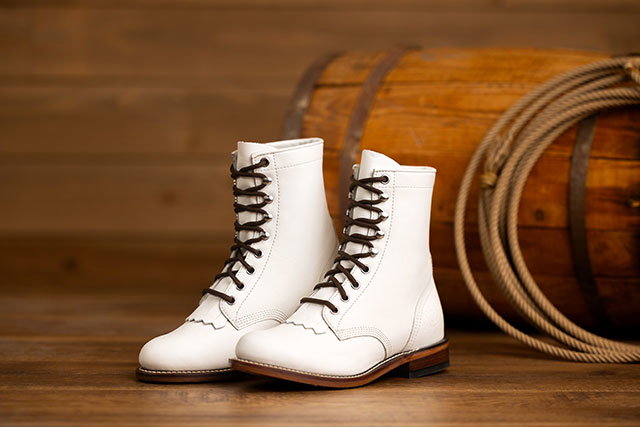 Mckean 7" Lace-Up Roper in Vintage (White).