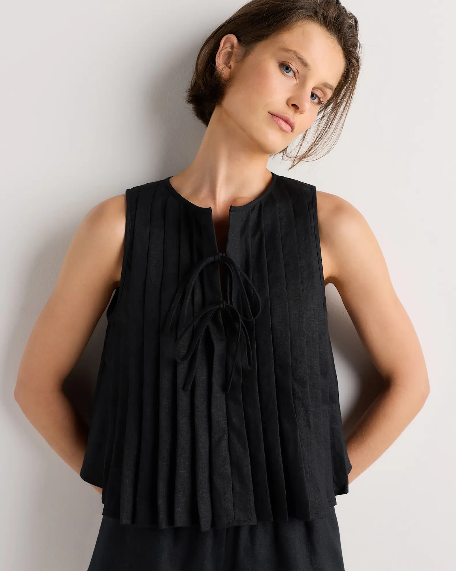 100% European Linen Pleated Tank
