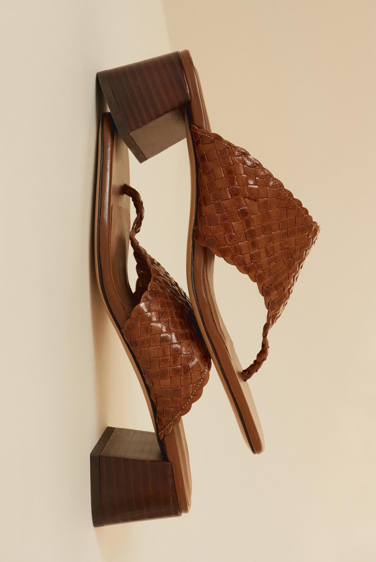 The Deia 50 in Saddle Woven Leather