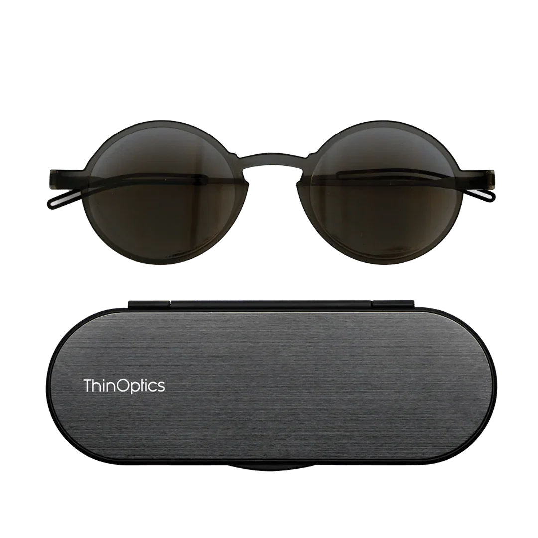 Image of Manhattan Reader Sunglasses + Milano Case