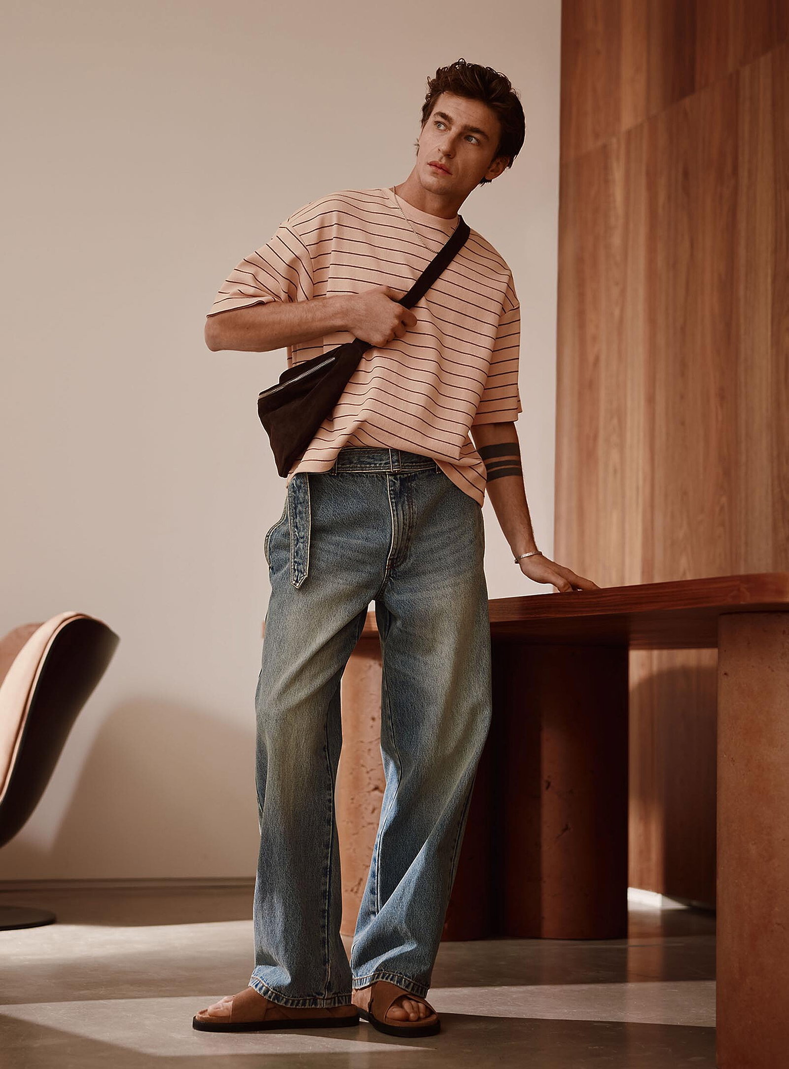Faded-blue belted jean<br><b>Bristol fit - Loose</b>