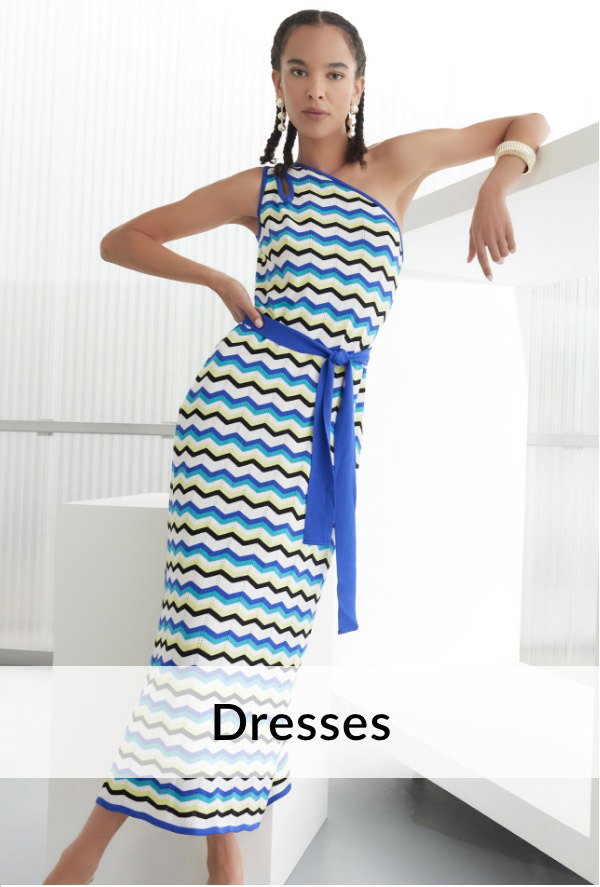 DRESSES >>