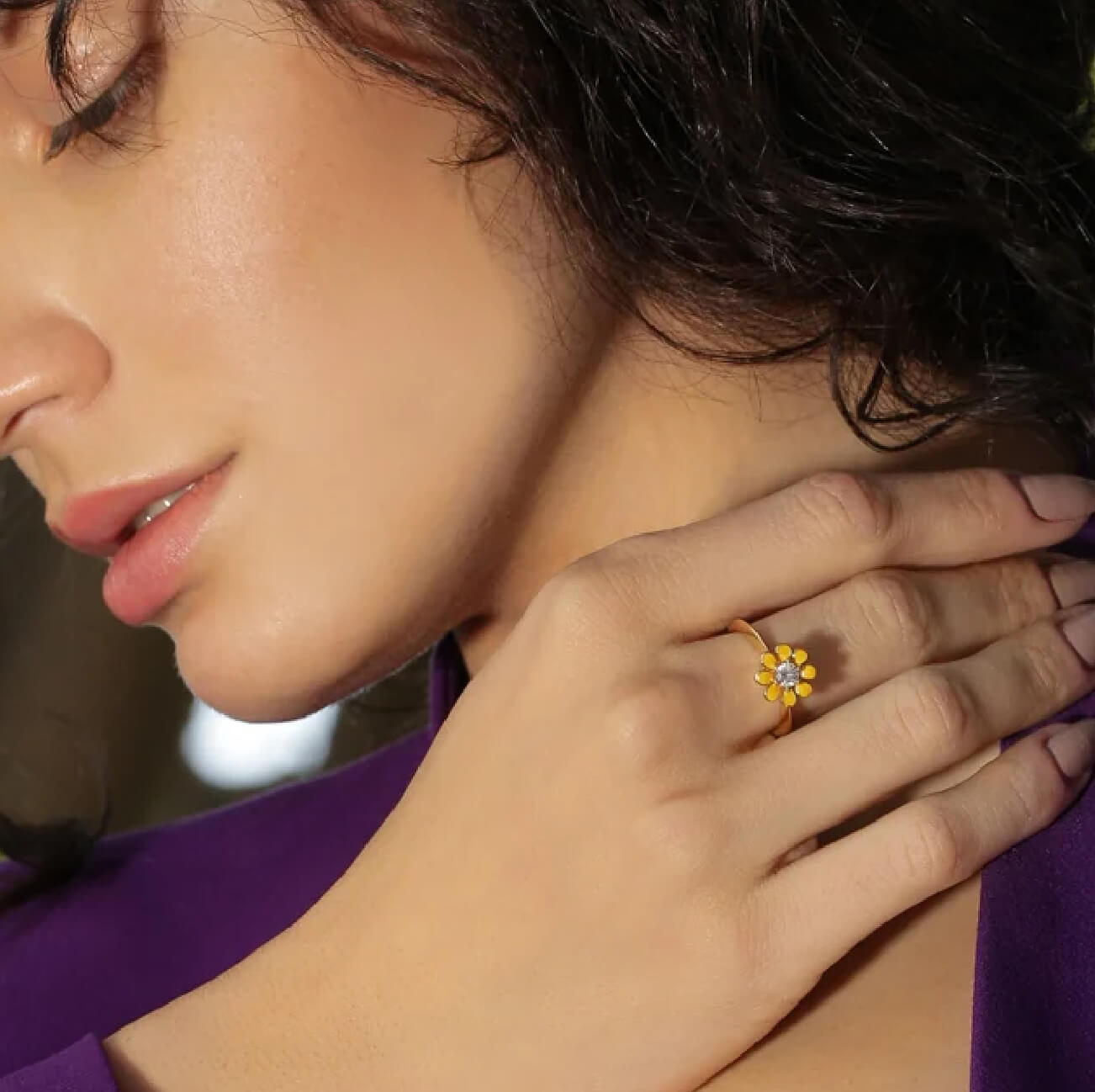 Yellow Flower Revolving Ring
