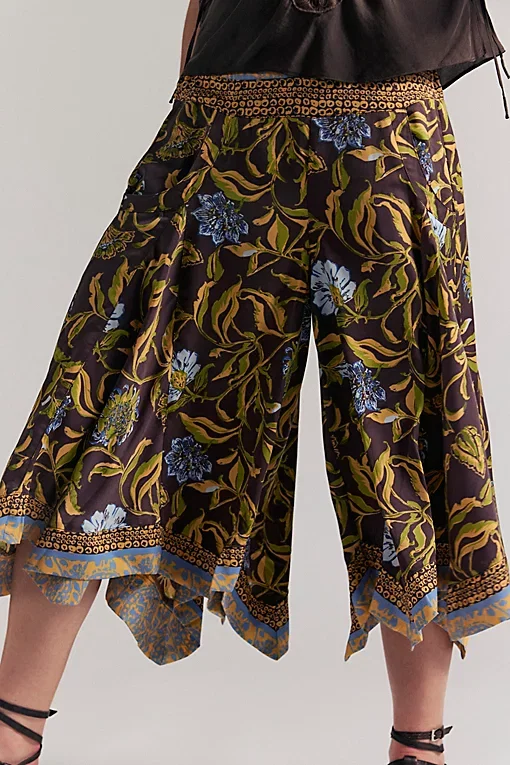 Sweet Reaction Crop Pants