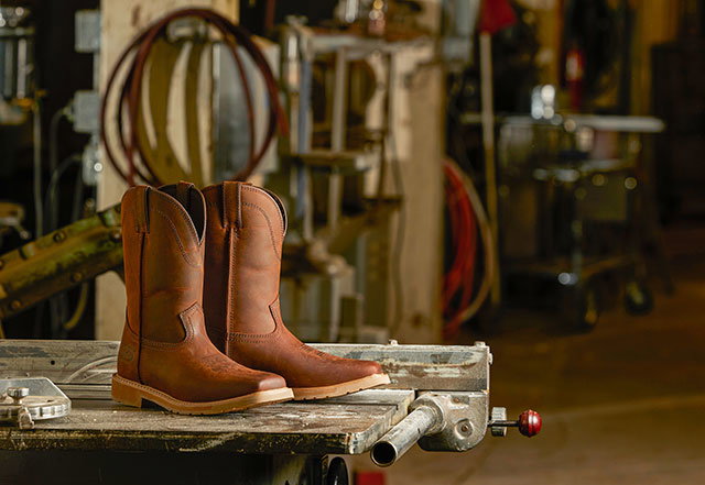 Buster II 11" Work in Pecan (Brown).