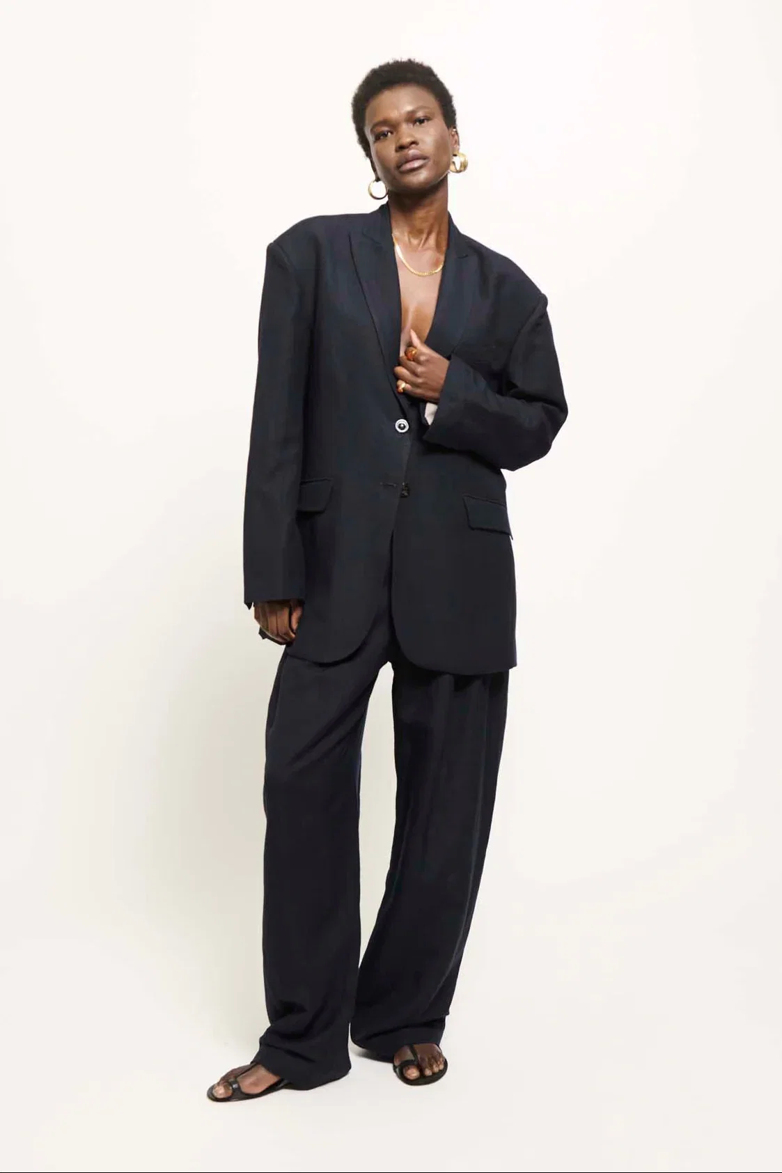 Image of The Linen Oversized Blazer in Navy