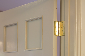 Get rid of your ugly door hinges for this much prettier option
