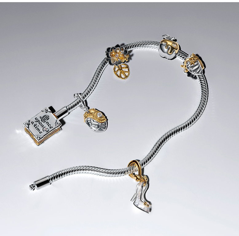 Storybook bracelet with charms 