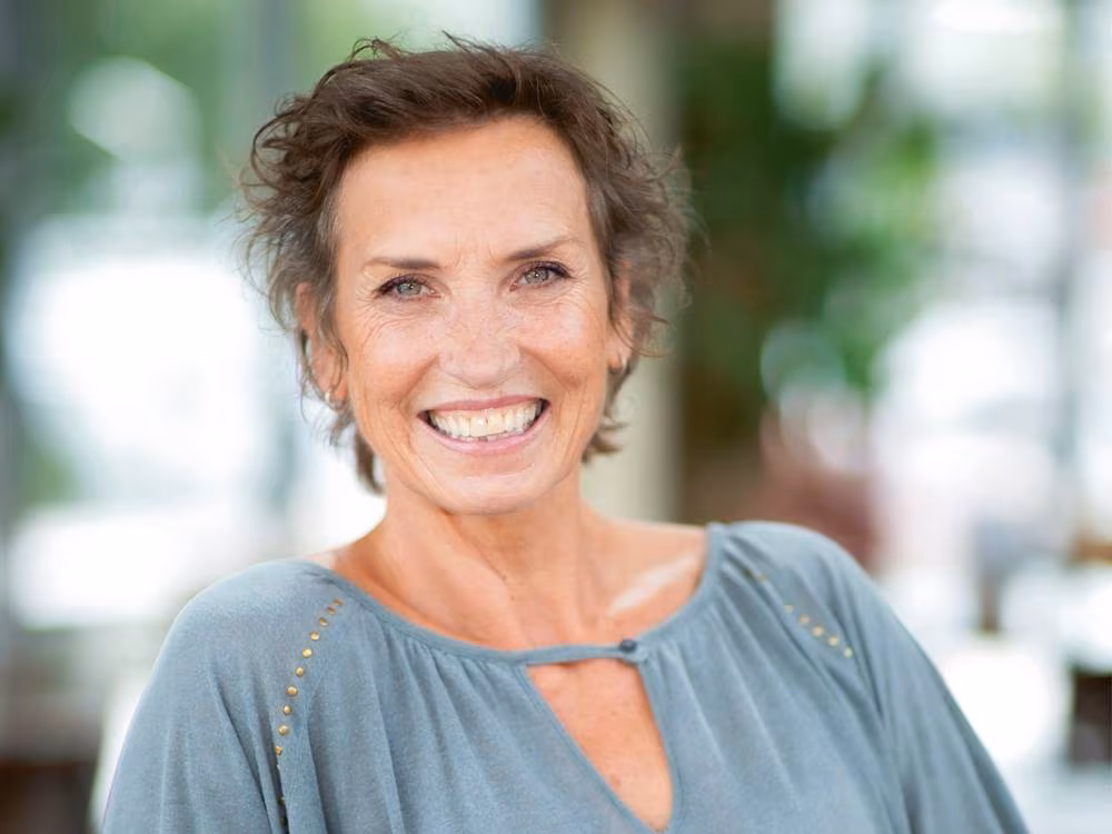 Zonder dat Astrid (57) het doorhad, sloop alzheimer haar leven in: ‘Ik had opeens géén idee meer van mijn pincode’