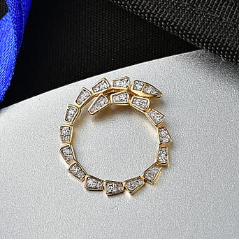 LUXURIANT Lab Grown Diamond Serpentine Circle Pendant 