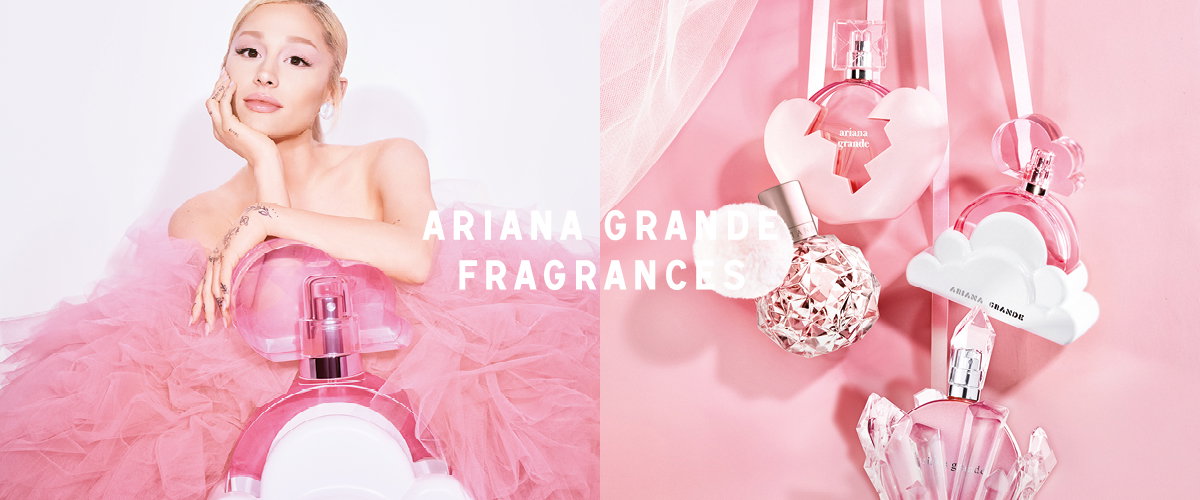 Ariana Grande posiert in einem rosa Tüllkleid neben einem Ariana Grande Duftstoff, während im Hintergrund weitere Ariana Grande Parfums zu sehen sind.