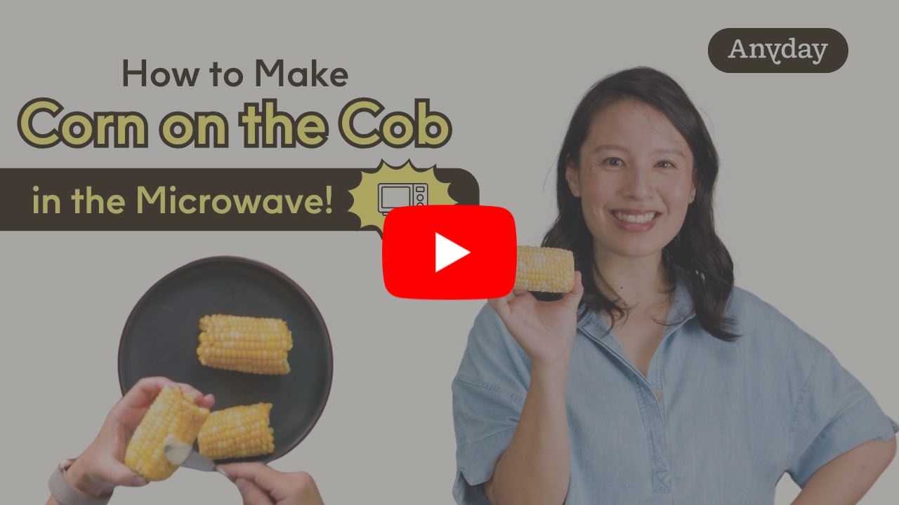 How to Make Corn on the Cob in the Microwave