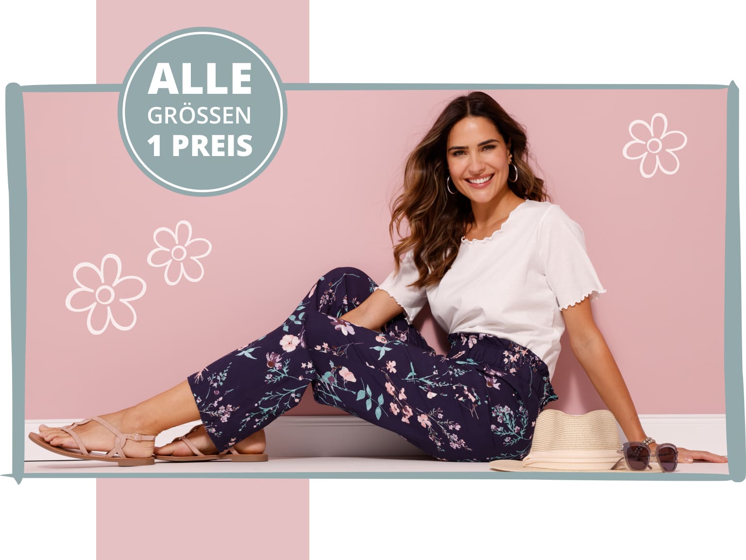 Ein Model trägt eine dunkelblaue Hose mit floralem Muster, locker geschnitten und mit elastischem Bund. Sommerhosen. Alle Größen ein Preis. Bild oder Schaltfläche darunter anklicken, um in den Shop zu gelangen >