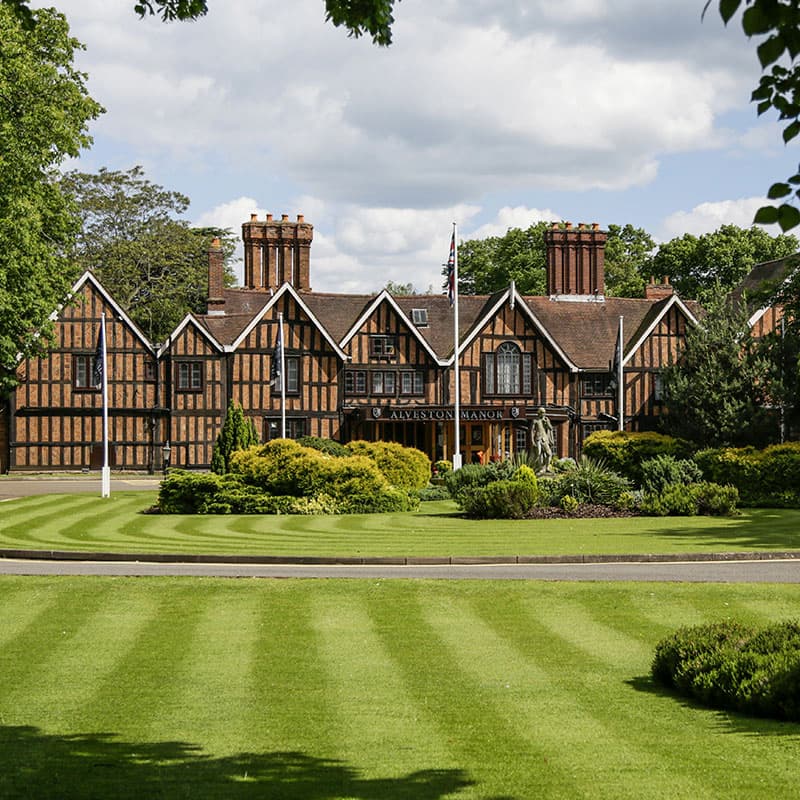 Alveston Manor exterior