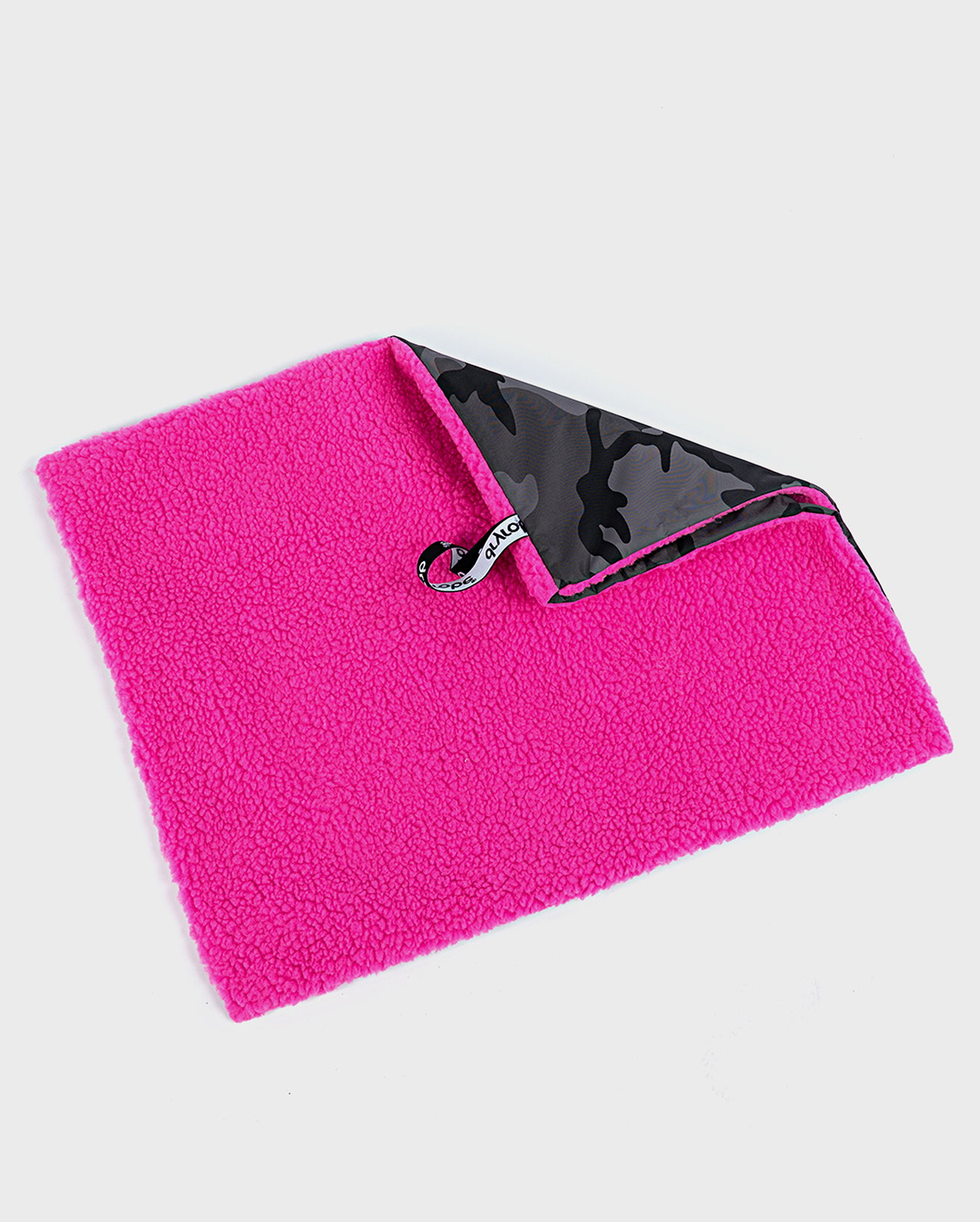 Dryrobe® Packable Travel Cushion Cover in Black Camo Pink